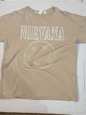 H&M Beige Graphic Crewneck Tee